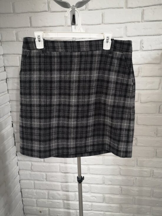 Eddie Bauer Dresses & Skirts - Eddie Bauer Mercer Fit Ladies Size 10 Black & Grey Plaid Lined Wool Blend Skirt